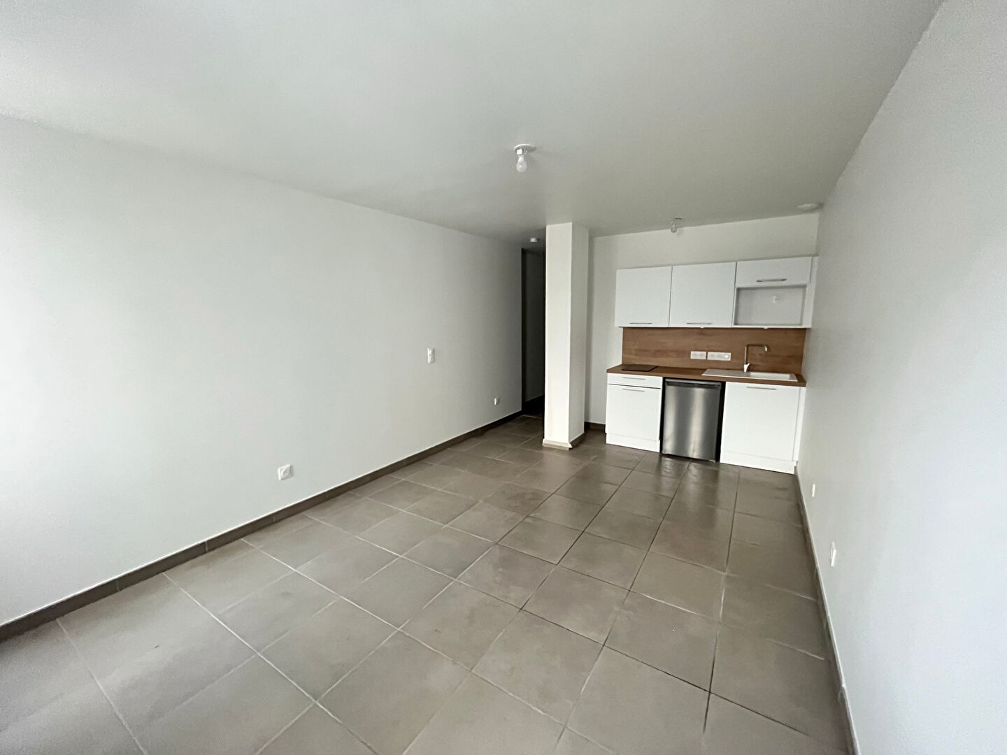 Appartement 1 pièces à Reims - photo 3