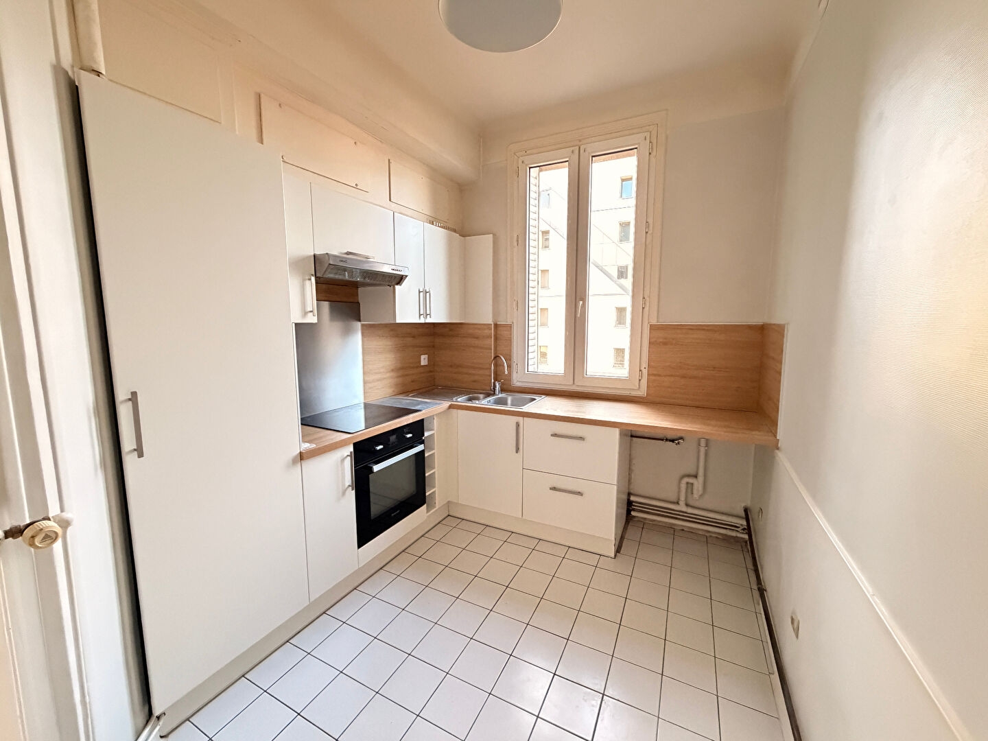  T3 situé en Hyper centre rue de Vesle - photo 4