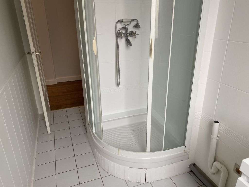  T3 situé en Hyper centre rue de Vesle - photo 9