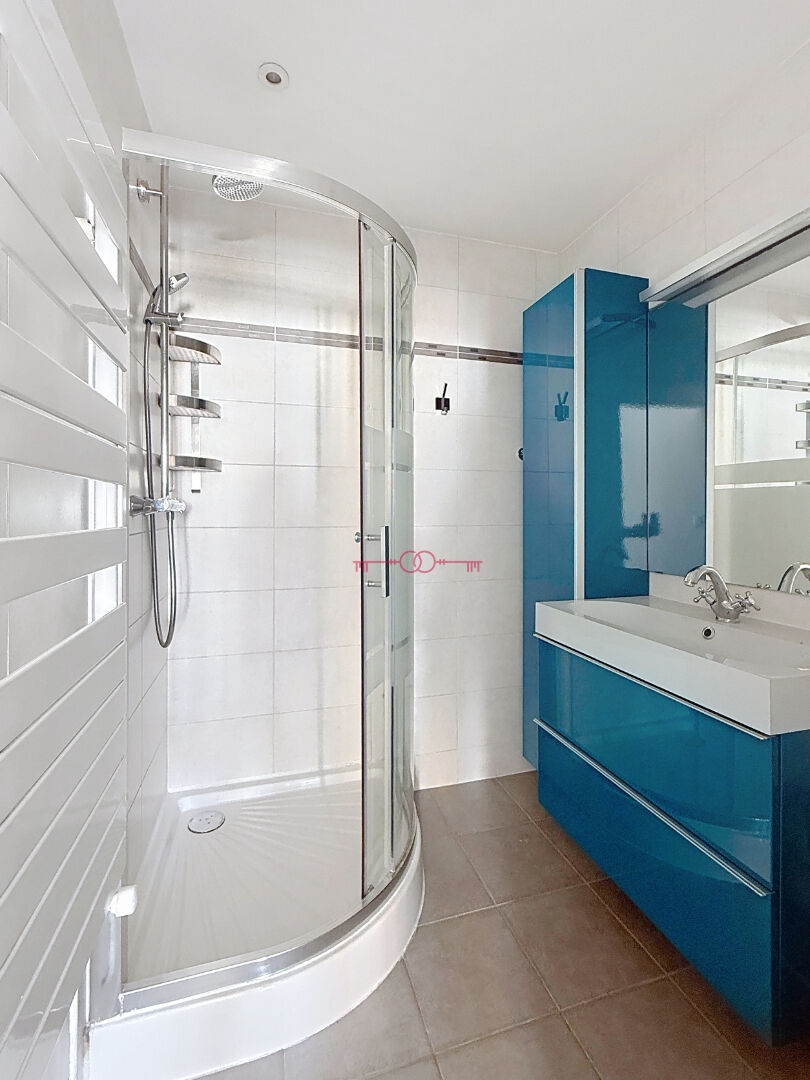  A VENDRE - APPARTEMENT T2 - CENTRE VILLE REIMS - photo 6