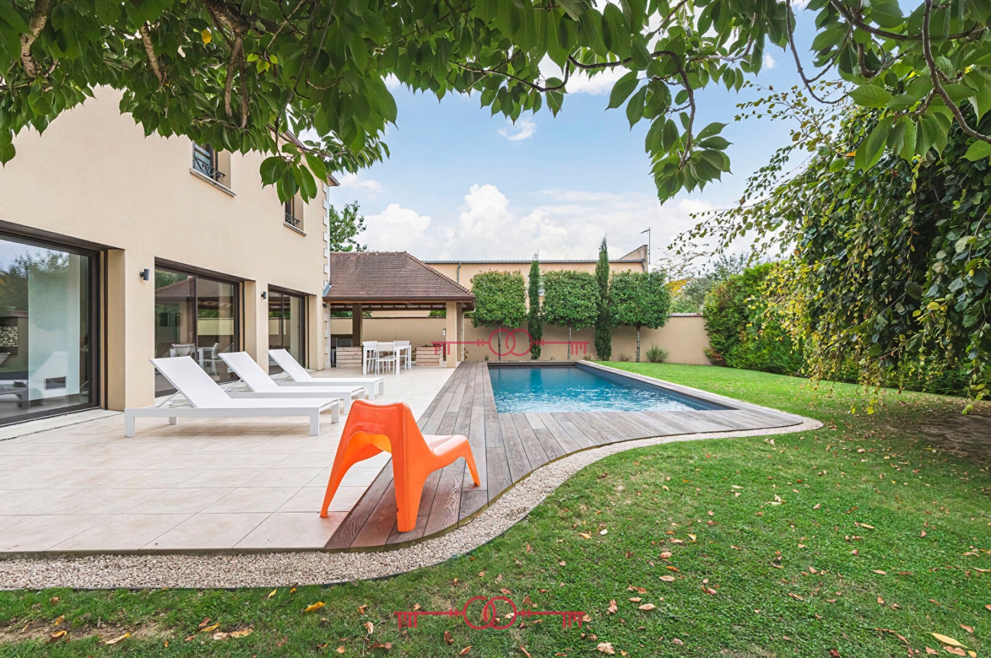  Maison Champigny 8 pièce(s)  180 m2 avec piscine - photo 2