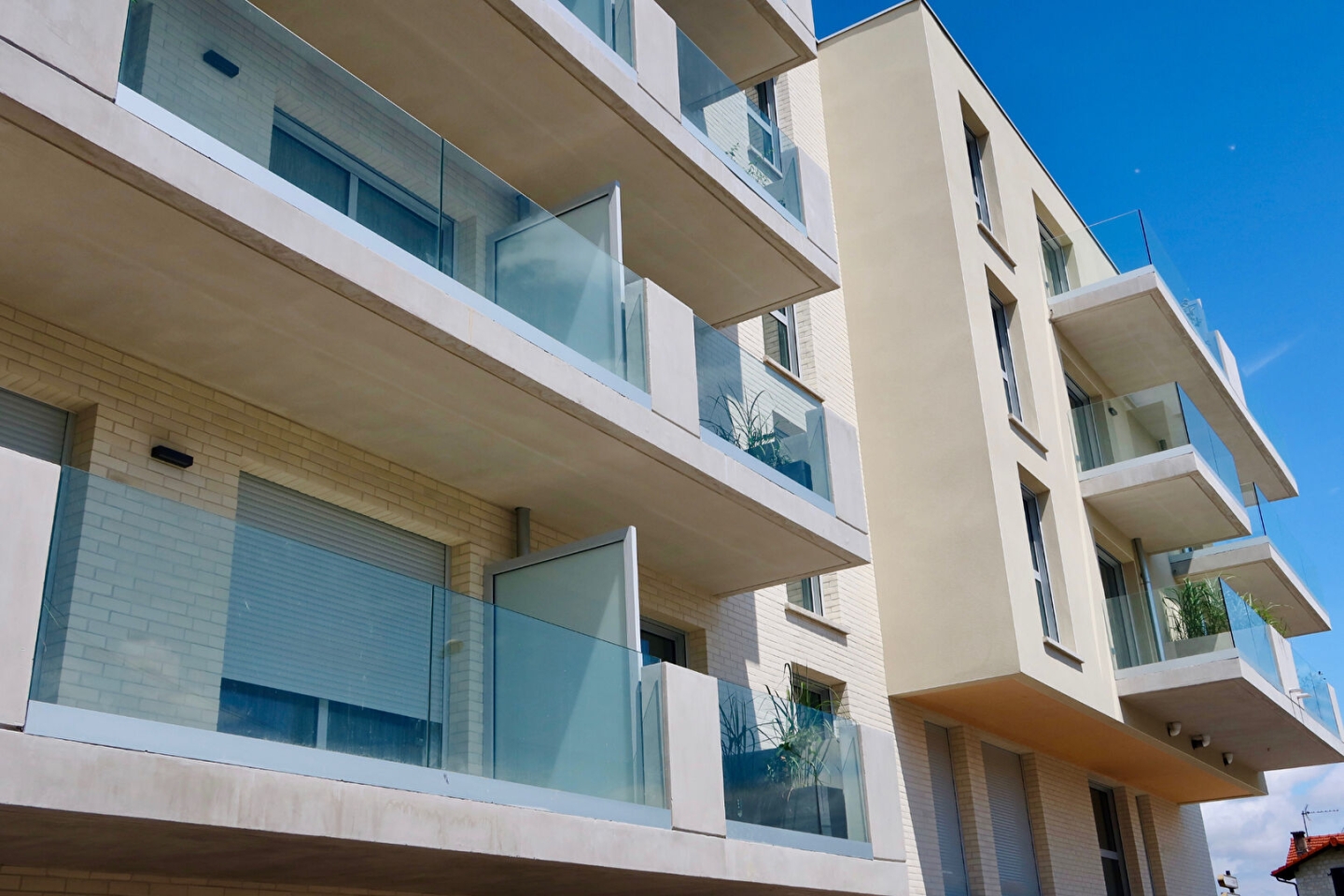  REIMS - Local commercial 194 m2 - photo 2