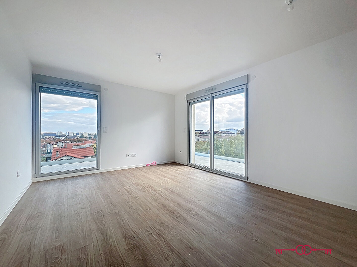  Appartement Reims 2 pièce(s) 54.45 m2 - photo 1