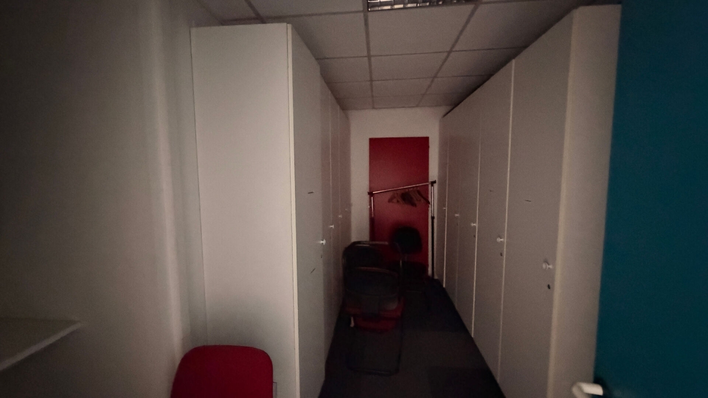 Local Commercial 10 pièces à Taissy - photo 10