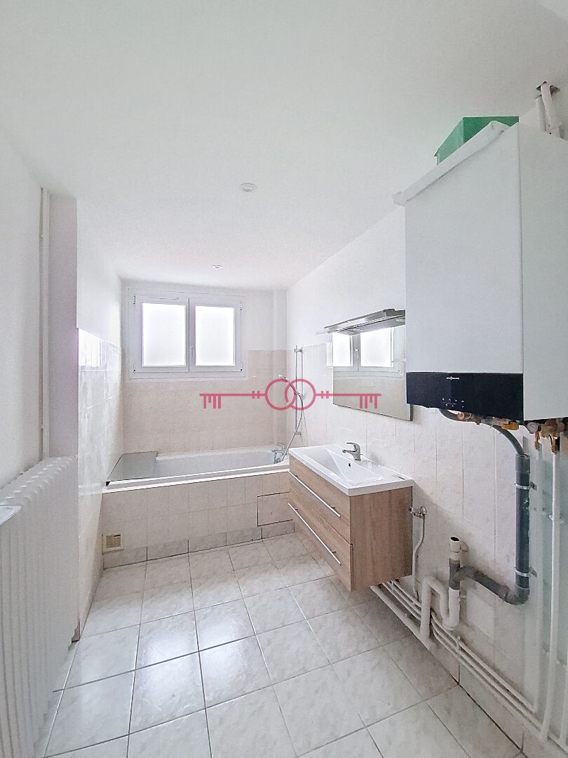 Appartement 4 pièces à Chalons en champagne - photo 7