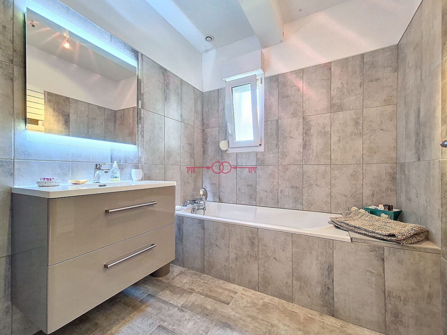  Gueux - Maison Familiale - 6 chambres - photo 12