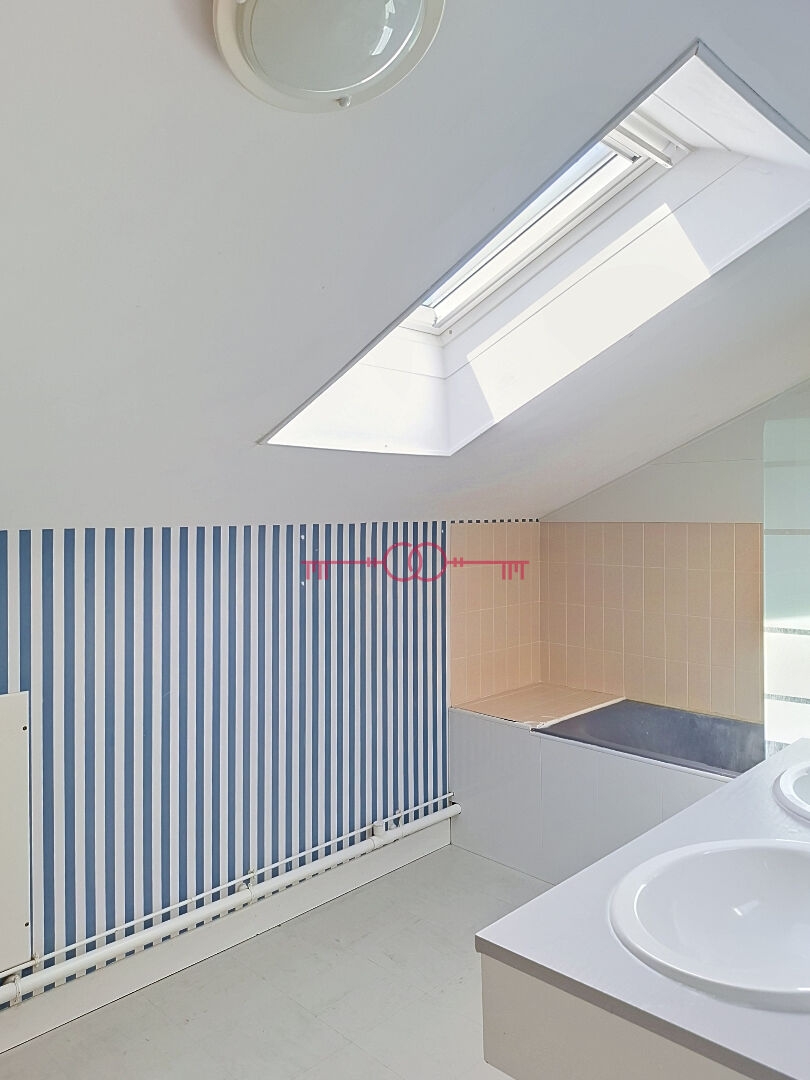 Appartement 7 pièces à Chalons en champagne - photo 11