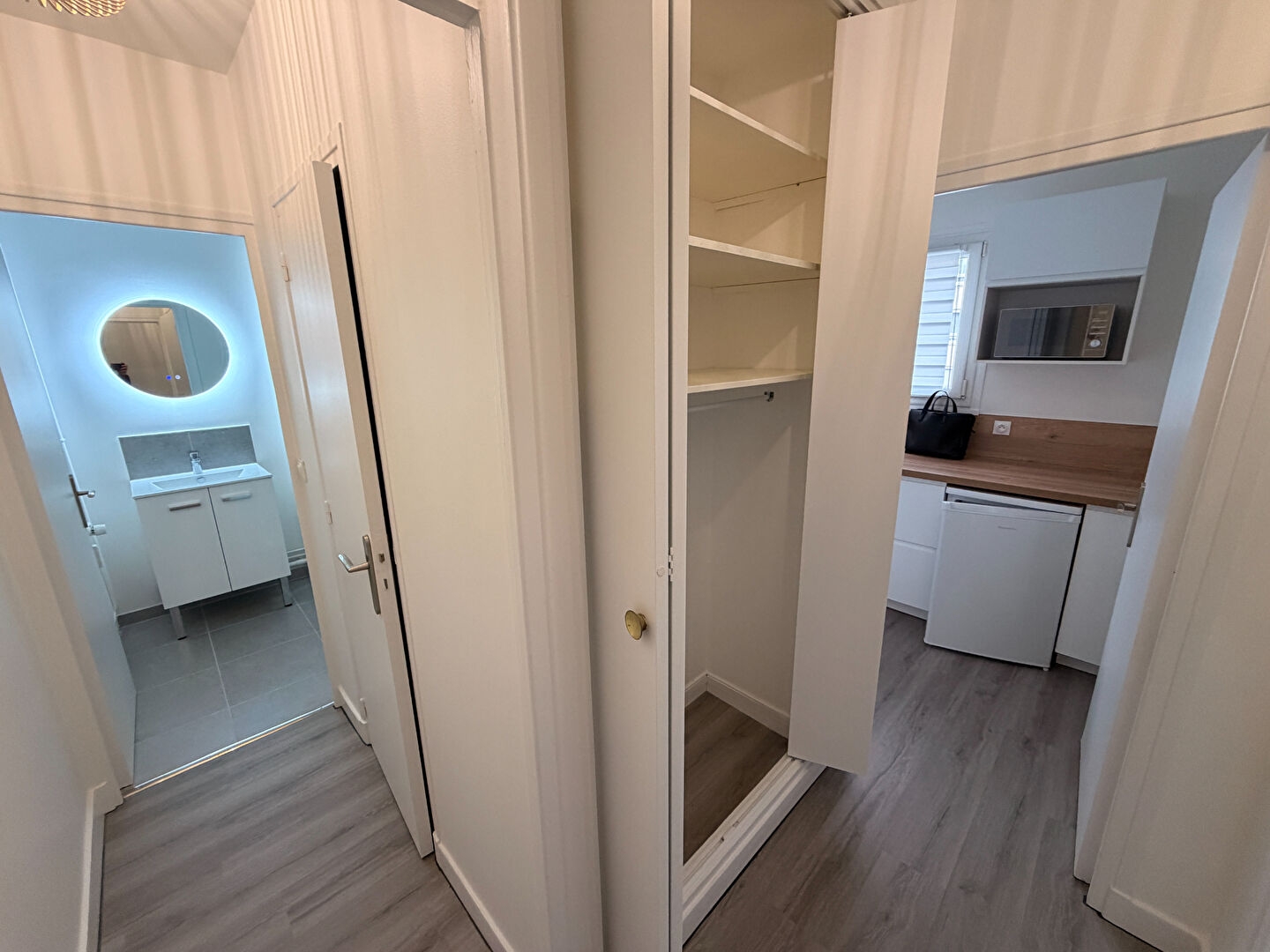  Appartement 1 pièce 30.55m2 - photo 4