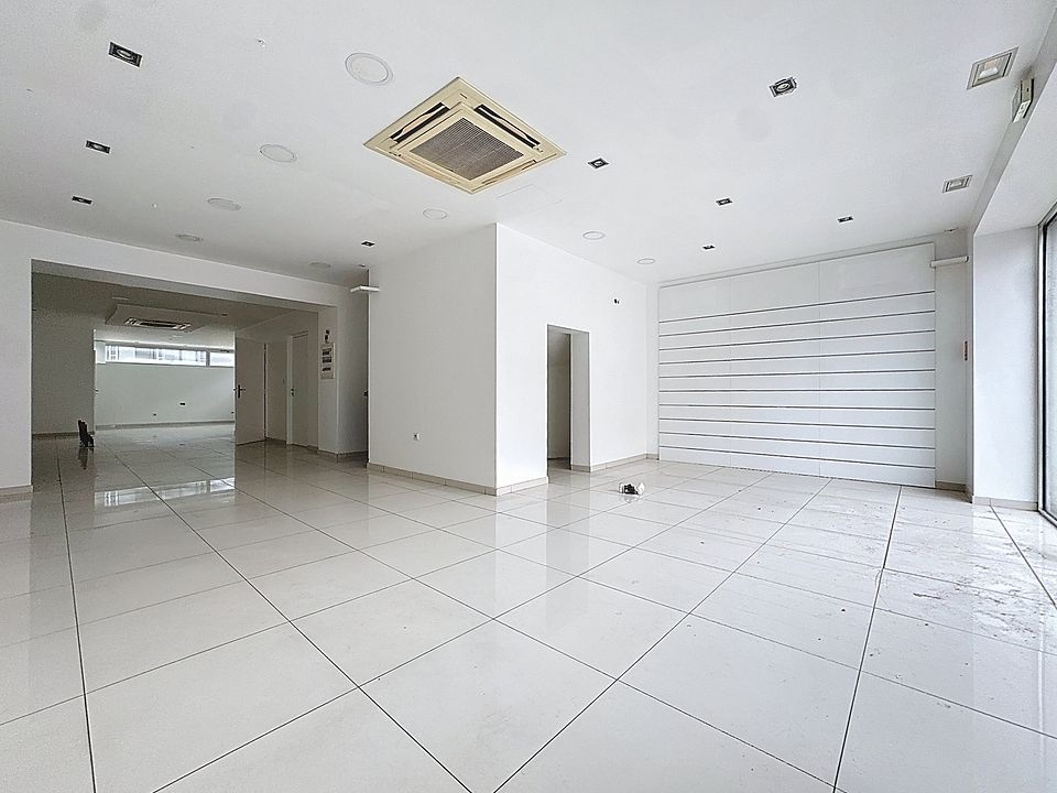  Local commercial Reims 95.40 m2 - photo 3