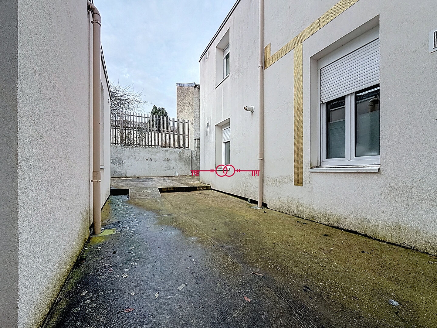 Immeuble  pièces à Reims - photo 3