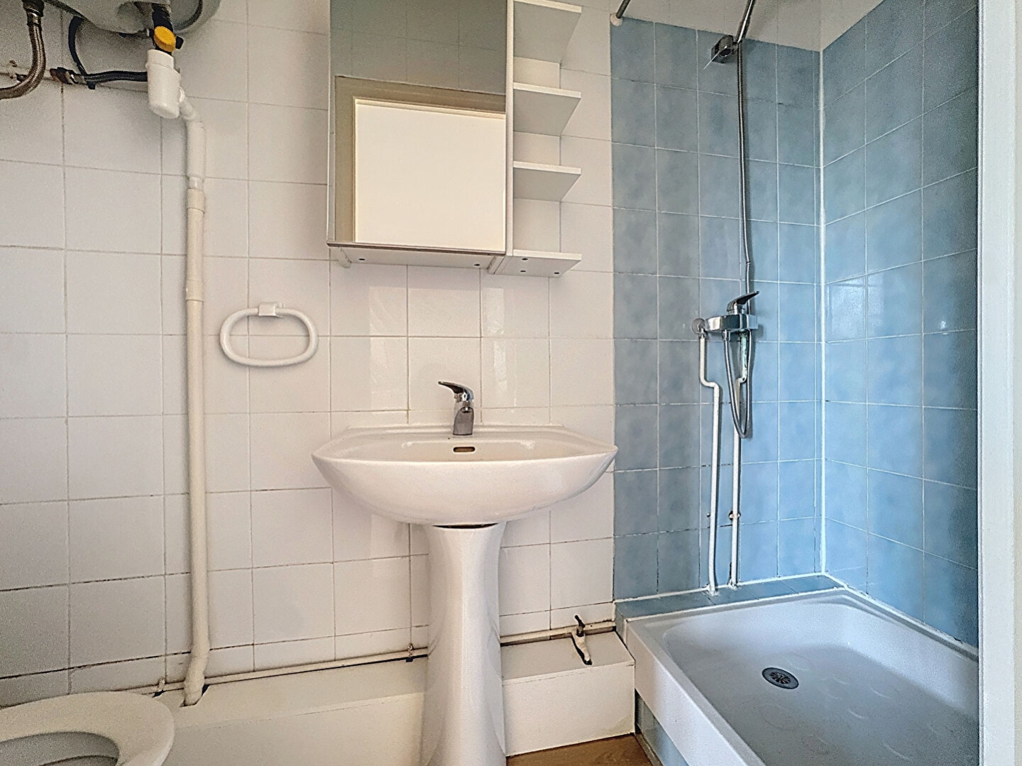  À VENDRE - REIMS - AVENUE DE PARIS - STUDIO 22.90 m2 - photo 2