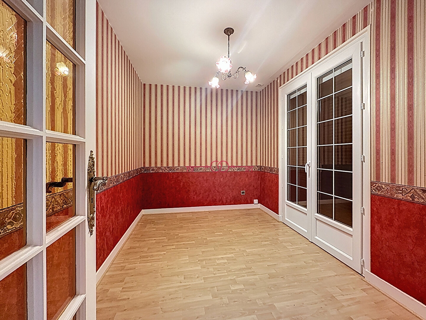 Maison 6 pièces à La neuville au pont - photo 2