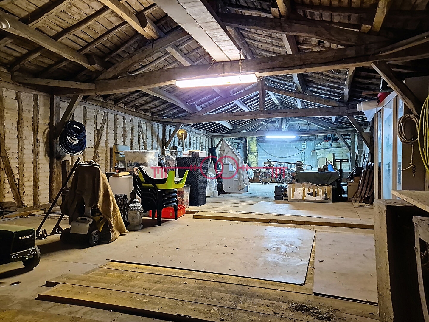 Maison 10 pièces à Courtisols - photo 18