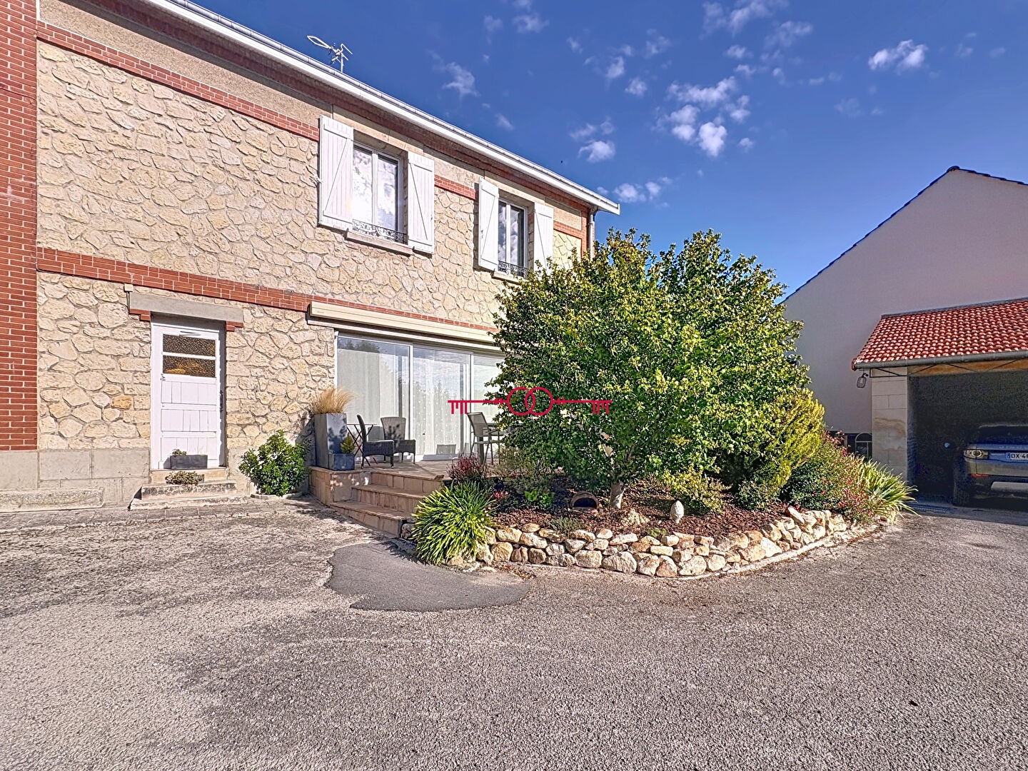 Maison 7 pièces à Lavannes - photo 1