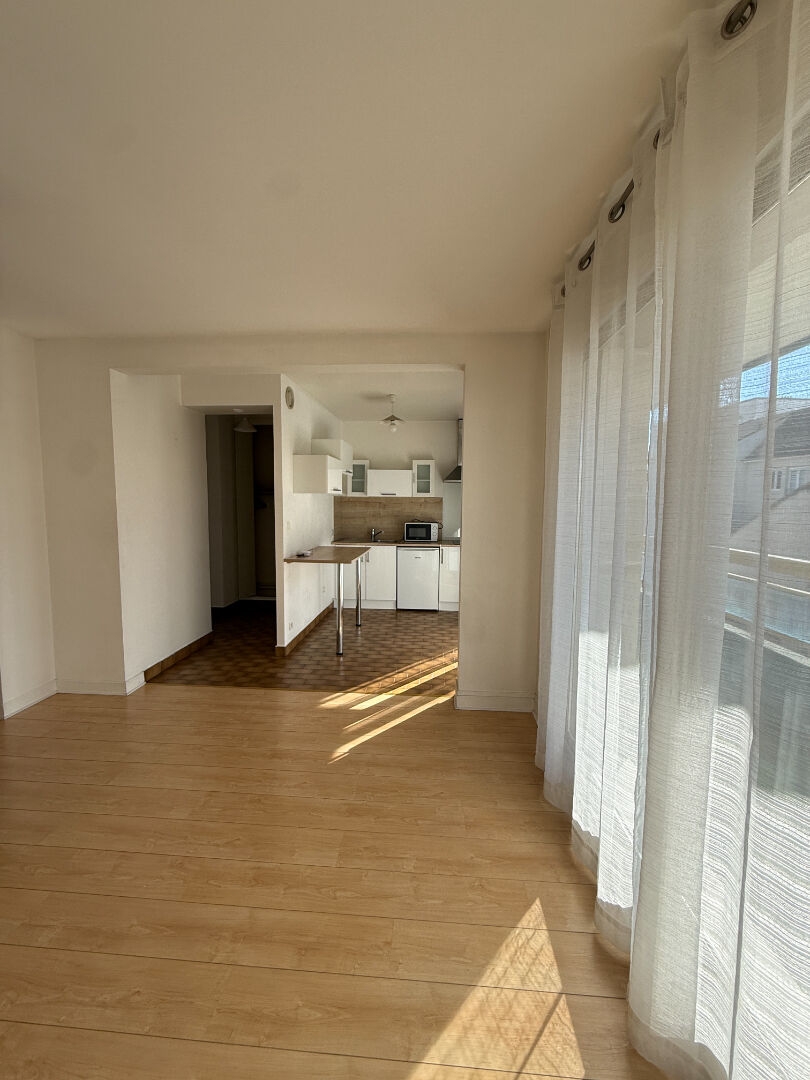Appartement 1 pièces à Reims - photo 2
