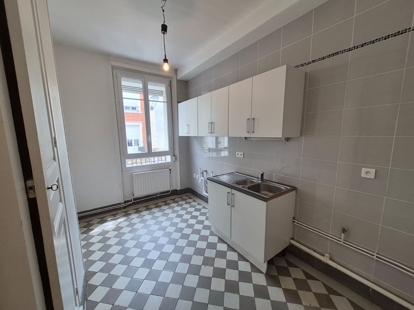 Appartement 4 pièces à Reims - photo 1