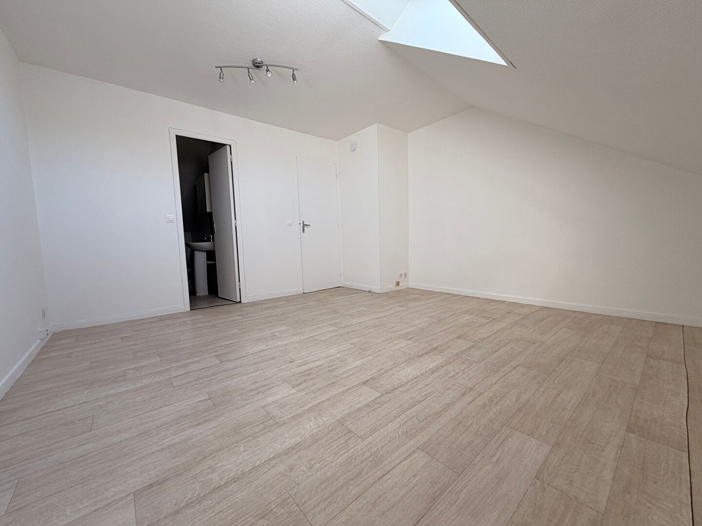 Appartement 2 pièces à Reims - photo 4