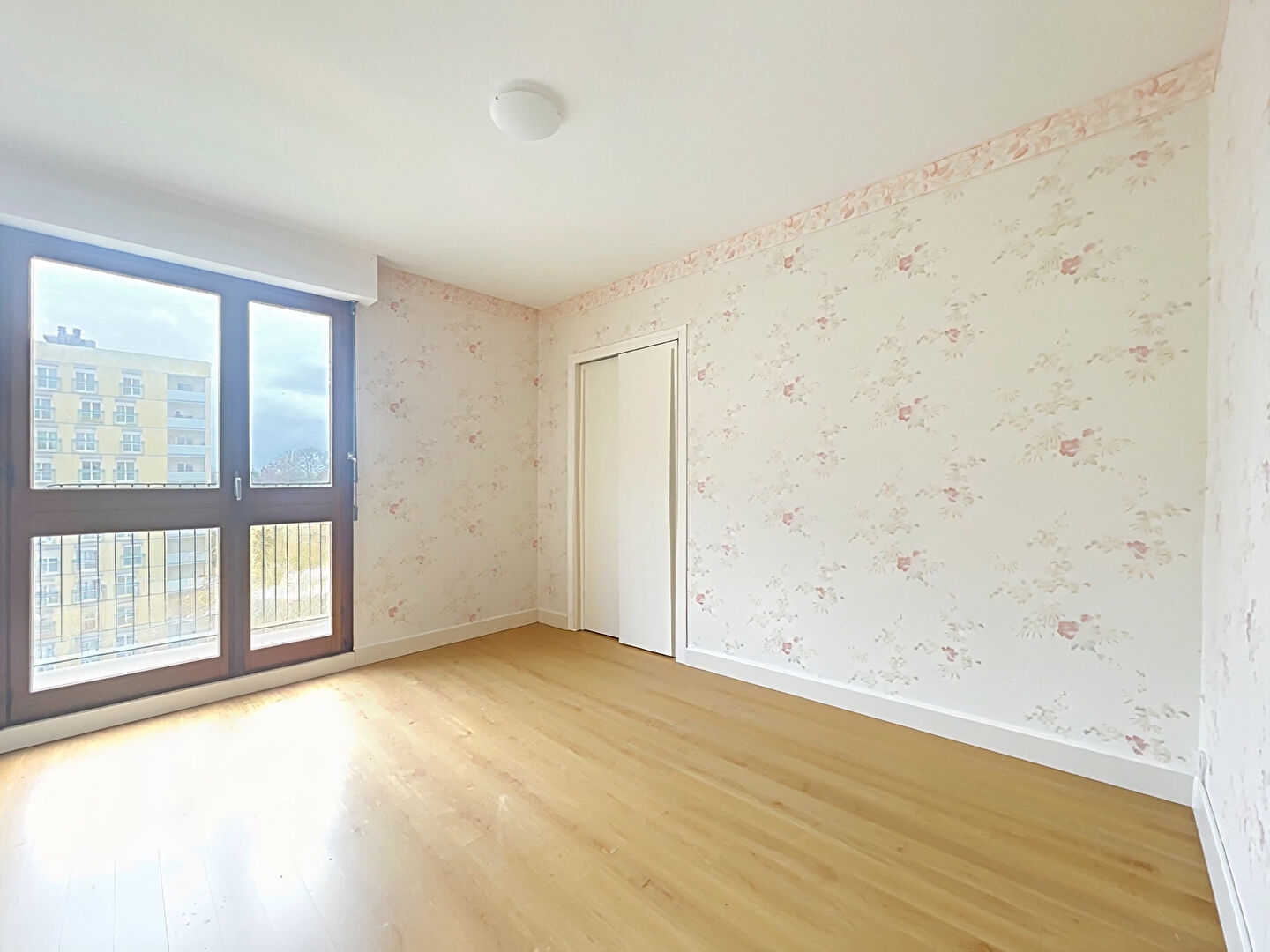 Appartement 4 pièces à Chalons en champagne - photo 4