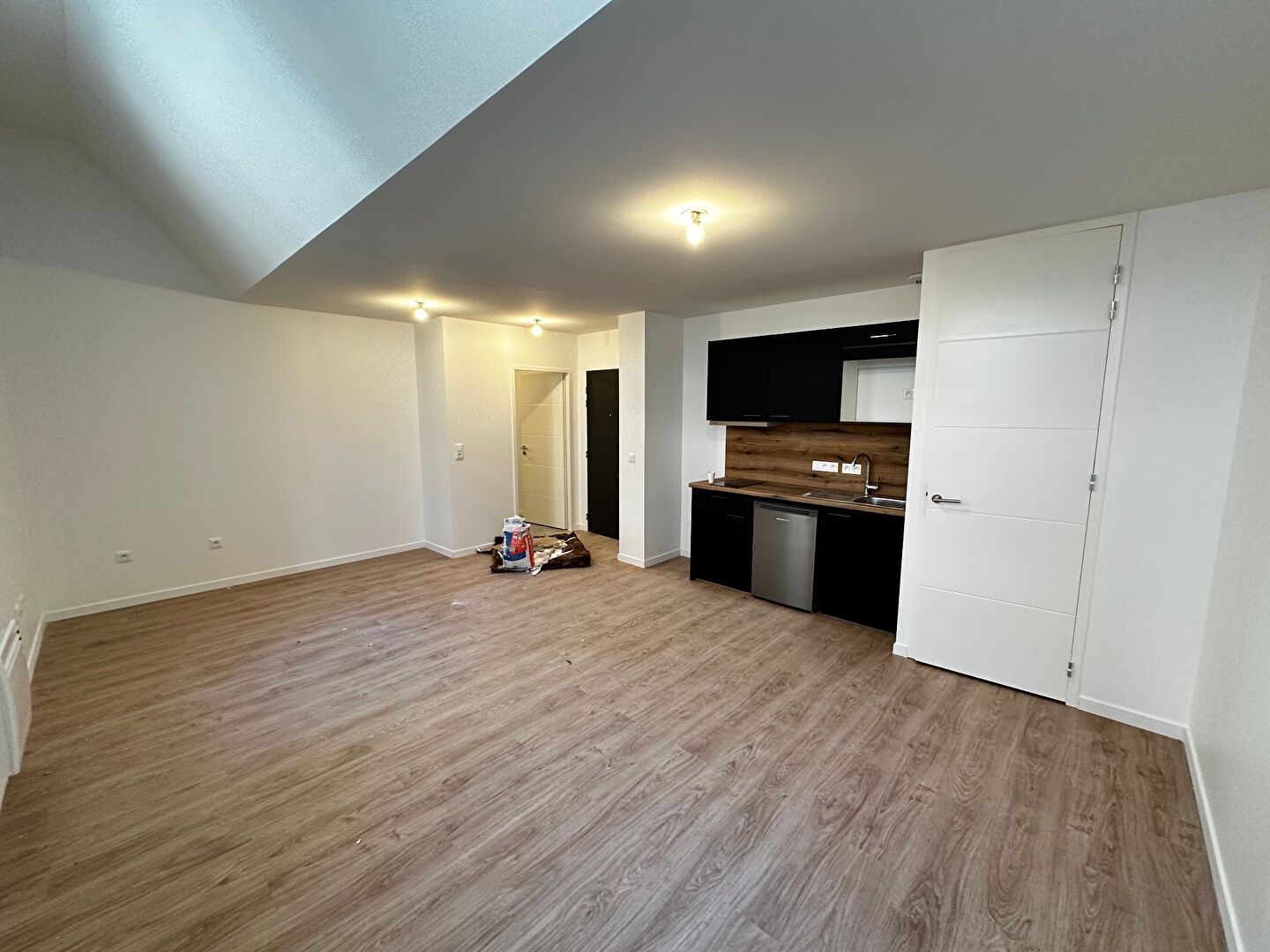  Appartement Reims 1 pièce(s) 32.22m2 - photo 3