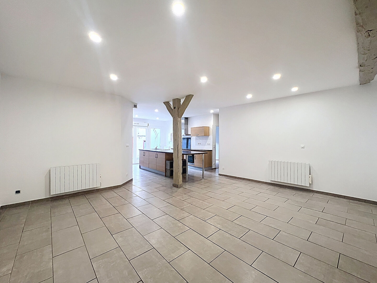 Appartement 4 pièces à Chalons en champagne - photo 2