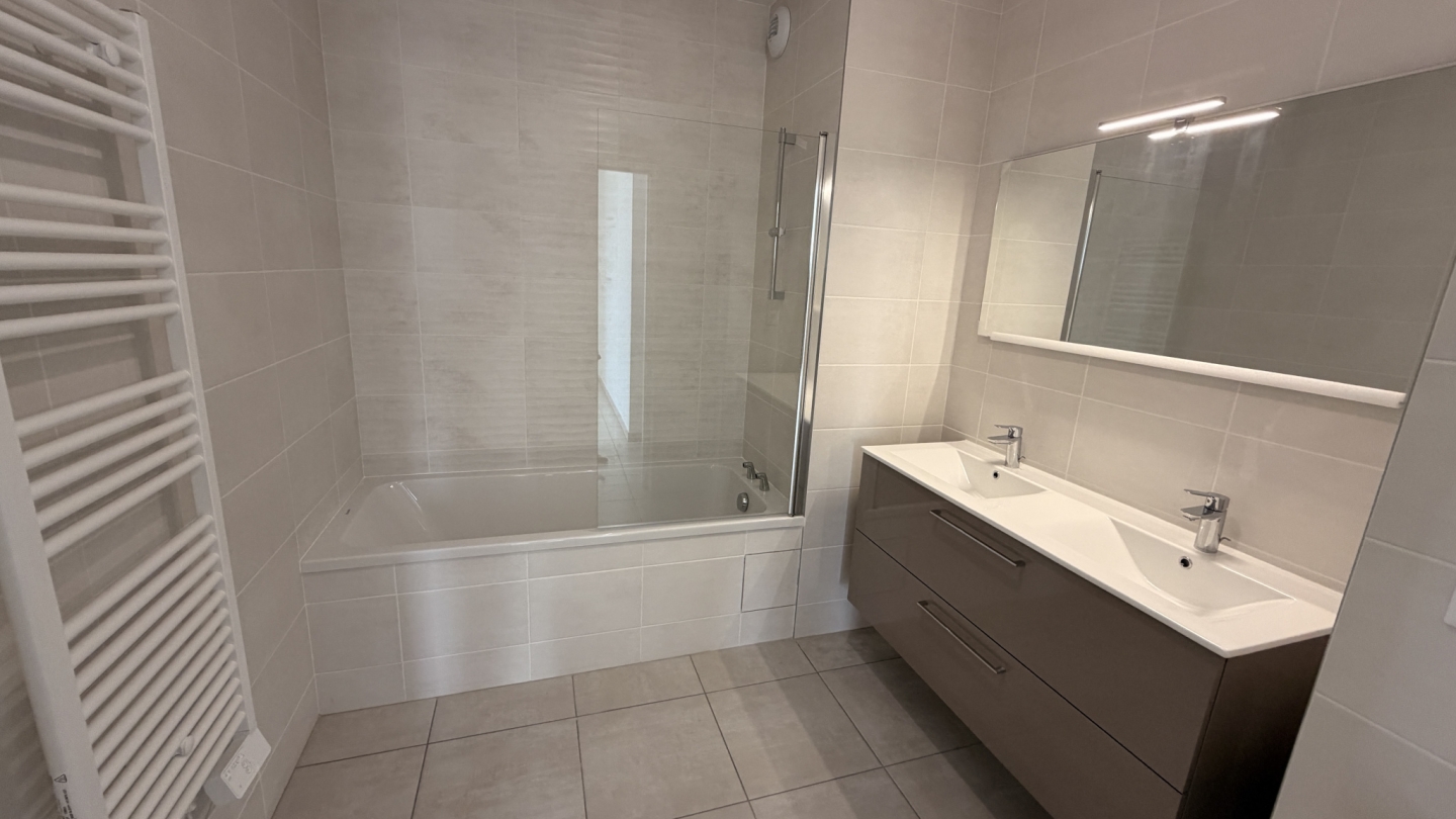 Appartement 5 pièces à Bezannes - photo 17