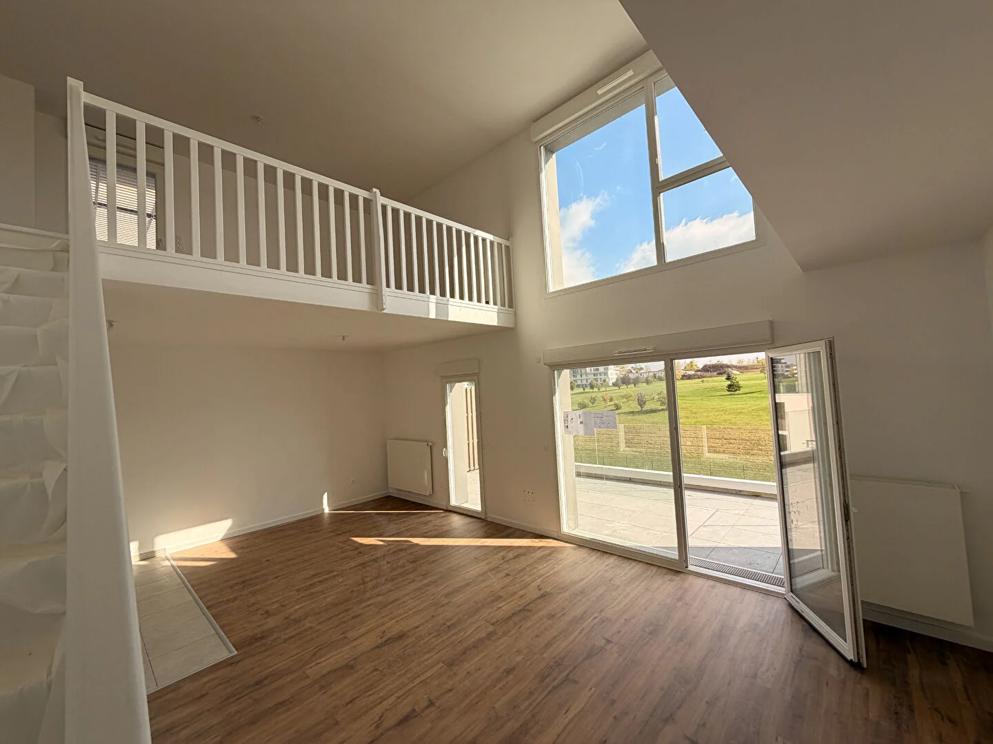 Appartement 5 pièces à Bezannes - photo 