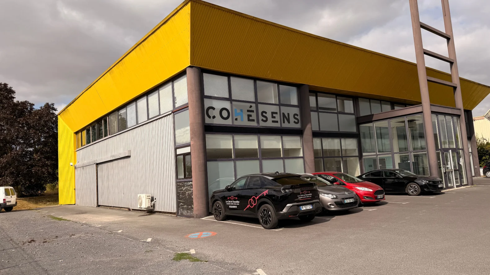 Local Commercial 10 pièces à Taissy - photo