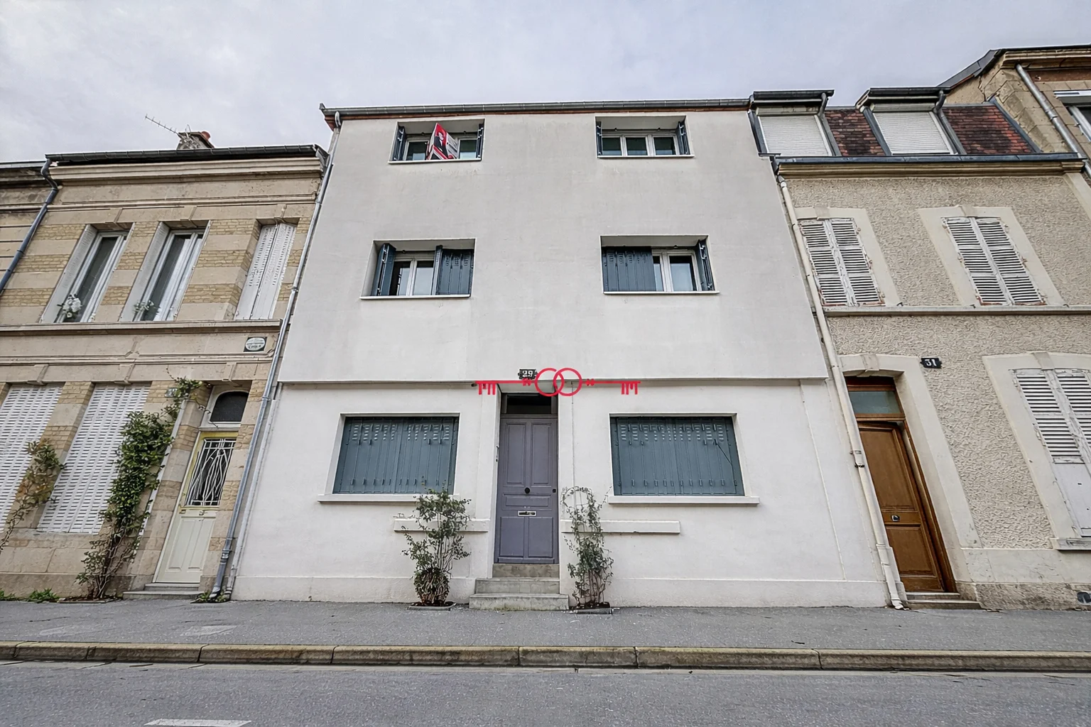 Immeuble  pièces à Reims - photo