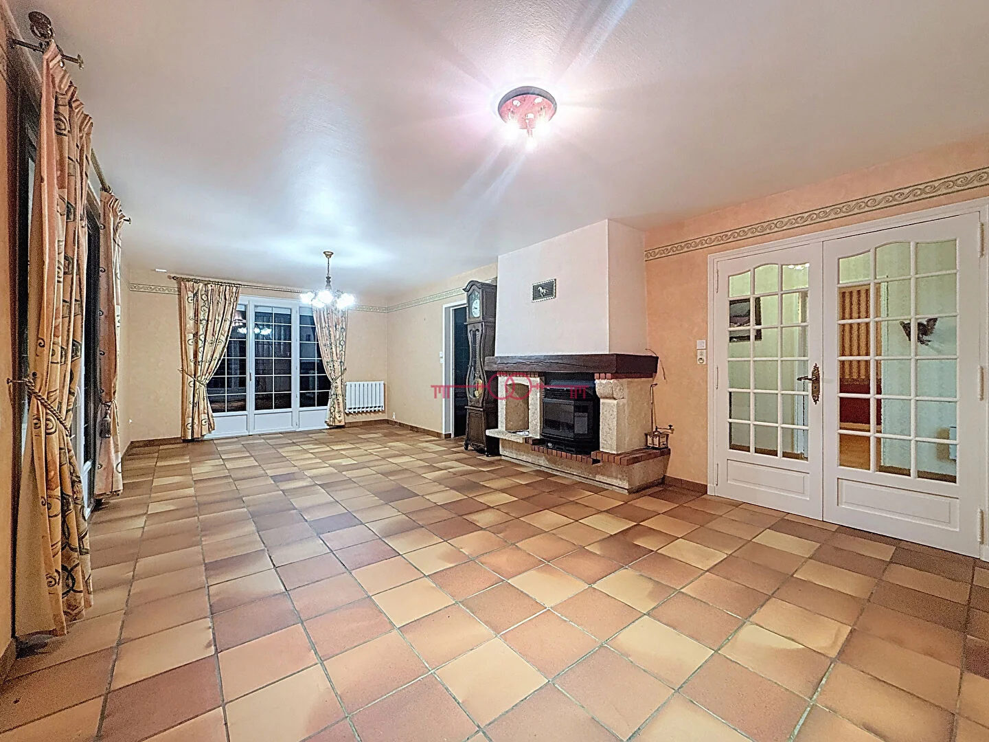 Maison 6 pièces à La neuville au pont - photo