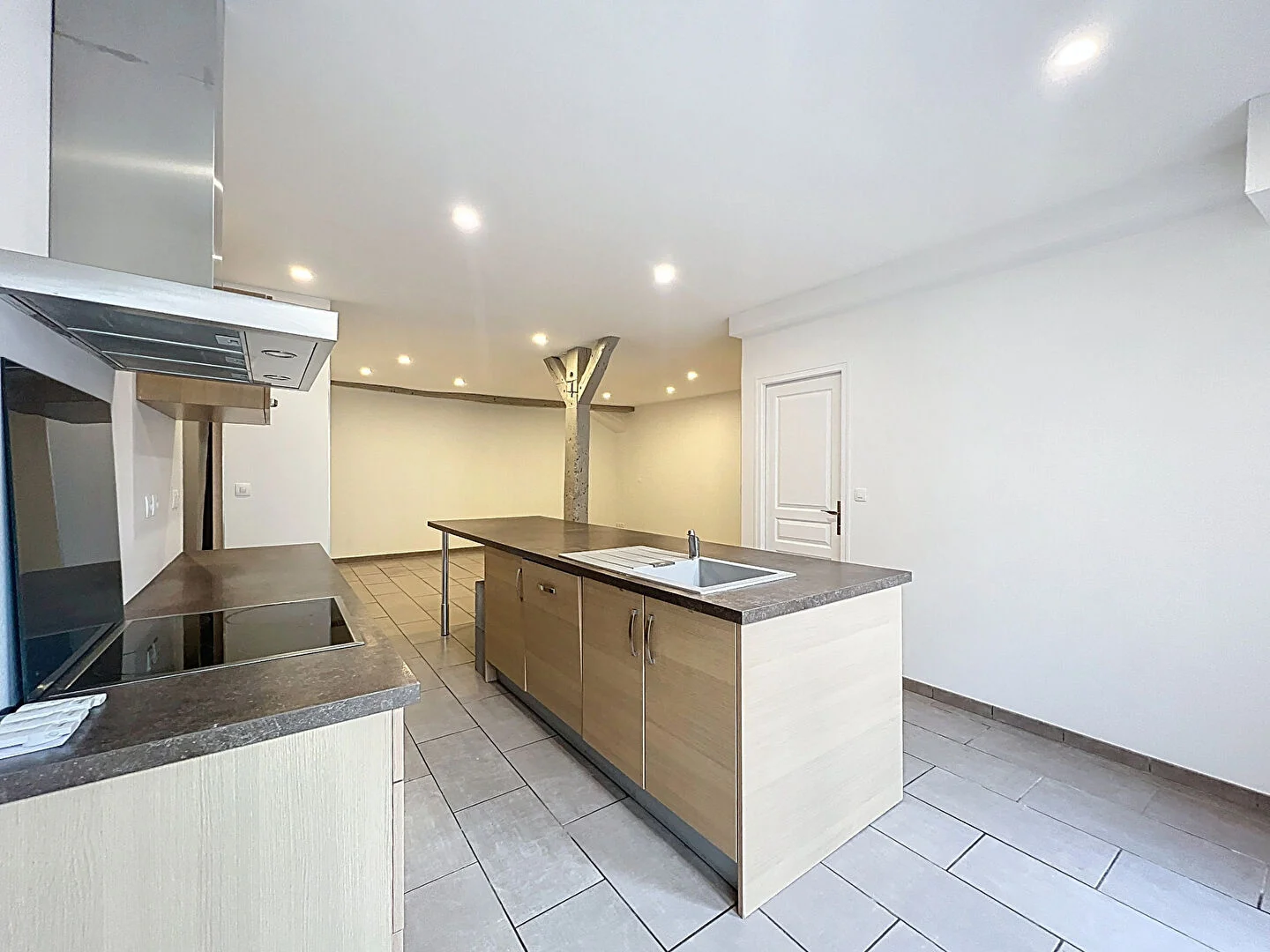 Appartement 4 pièces à Chalons en champagne - photo