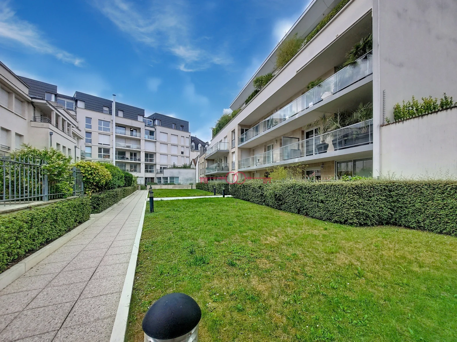 Appartement 5 pièces à Reims - photo