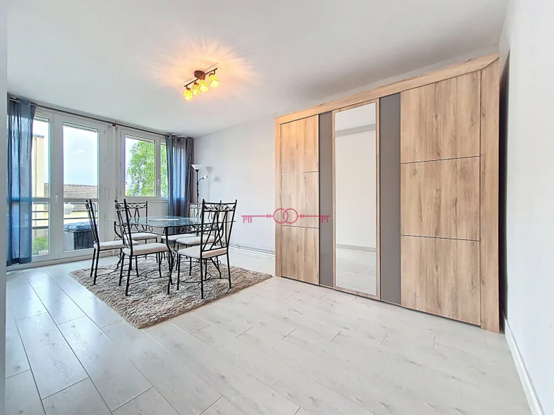 Appartement 4 pièces à Reims - photo 1