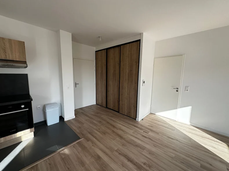 Appartement 3 pièces à Reims - photo 2