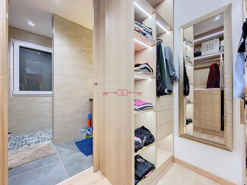 Maison 6 pièces à Verrieres - photo 2