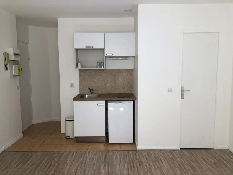 Appartement 1 pièces à Reims - photo 3