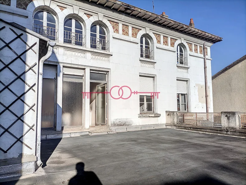 Immeuble  pièces à Chalons en champagne - photo 1