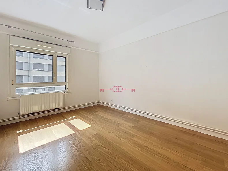 Appartement 4 pièces à Reims - photo 3