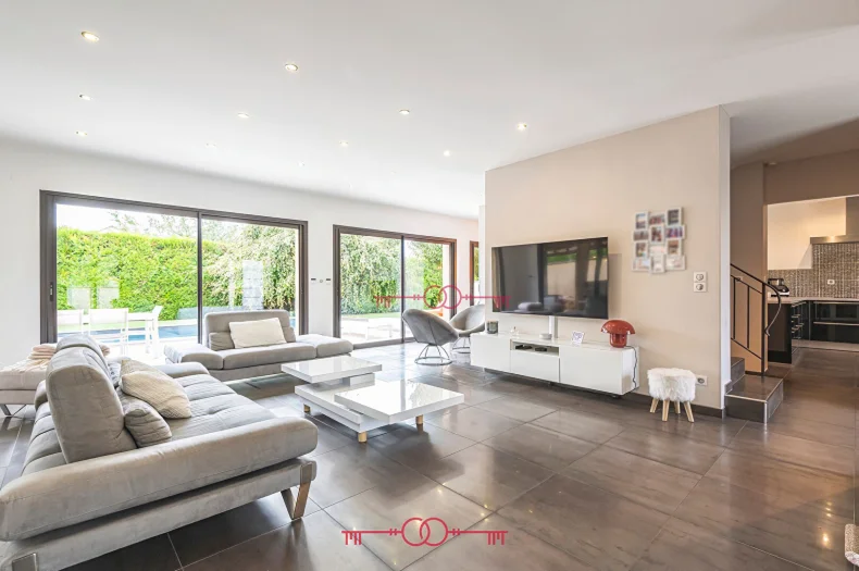 Maison 8 pièces à Champigny - photo 3