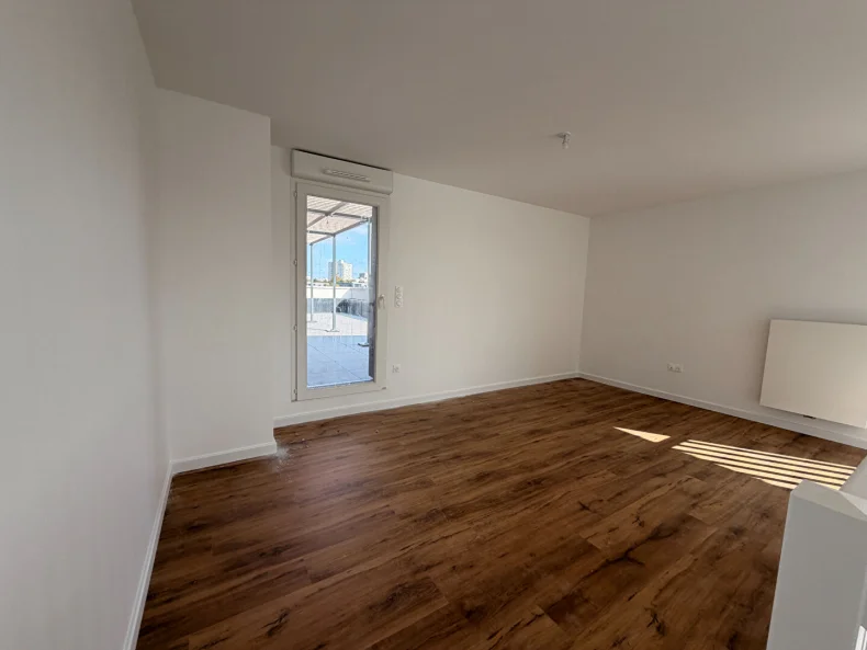 Appartement 5 pièces à Bezannes - photo 4