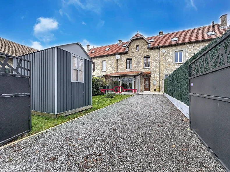 Maison 4 pièces à Courcy - photo 1