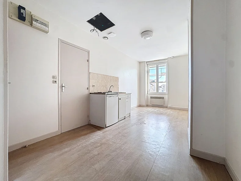 Appartement 1 pièces à Reims - photo 2