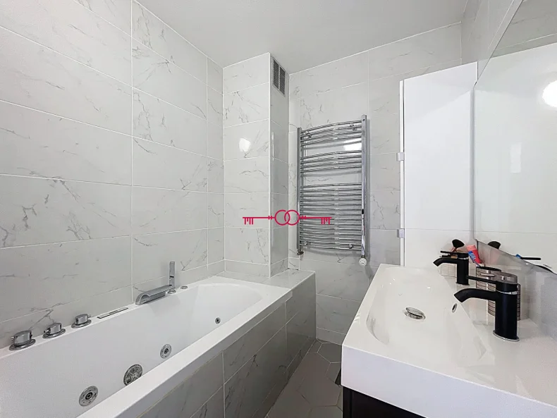 Appartement 5 pièces à Reims - photo 4