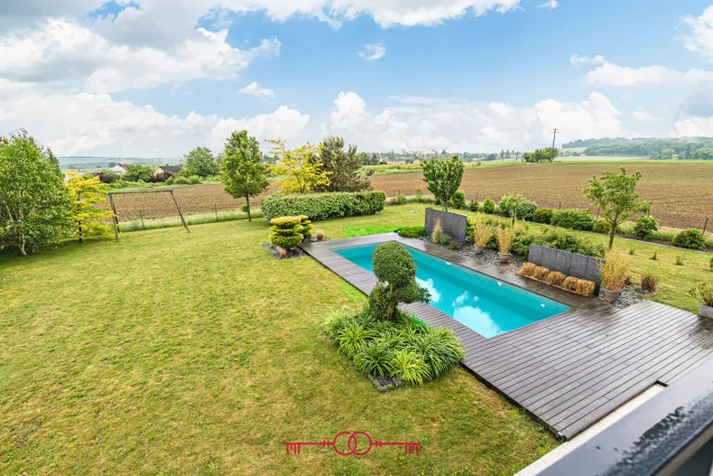 Maison 8 pièces à Saint thierry - photo 1