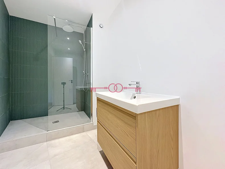 Appartement 4 pièces à Reims - photo 2