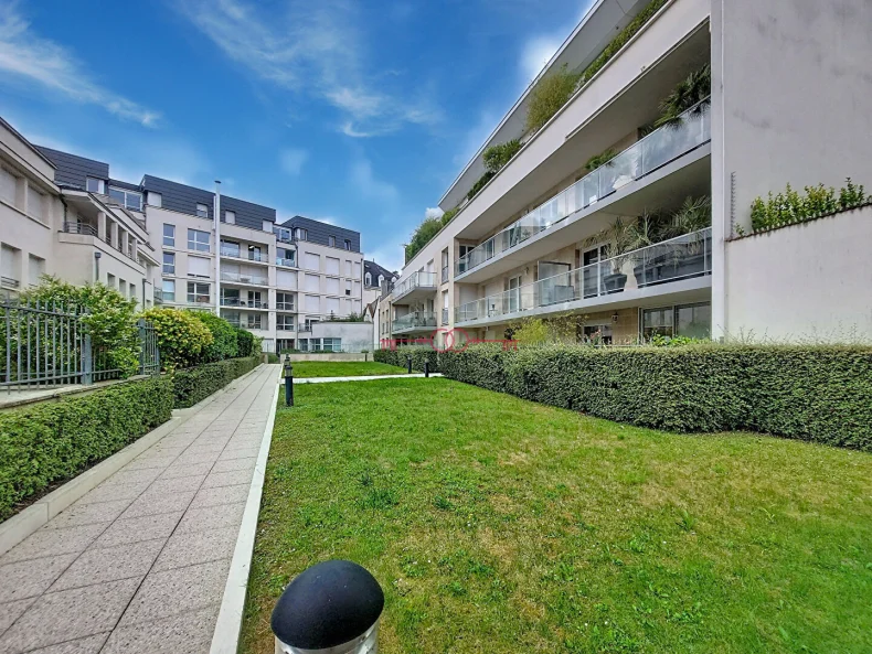 Appartement 5 pièces à Reims - photo 1