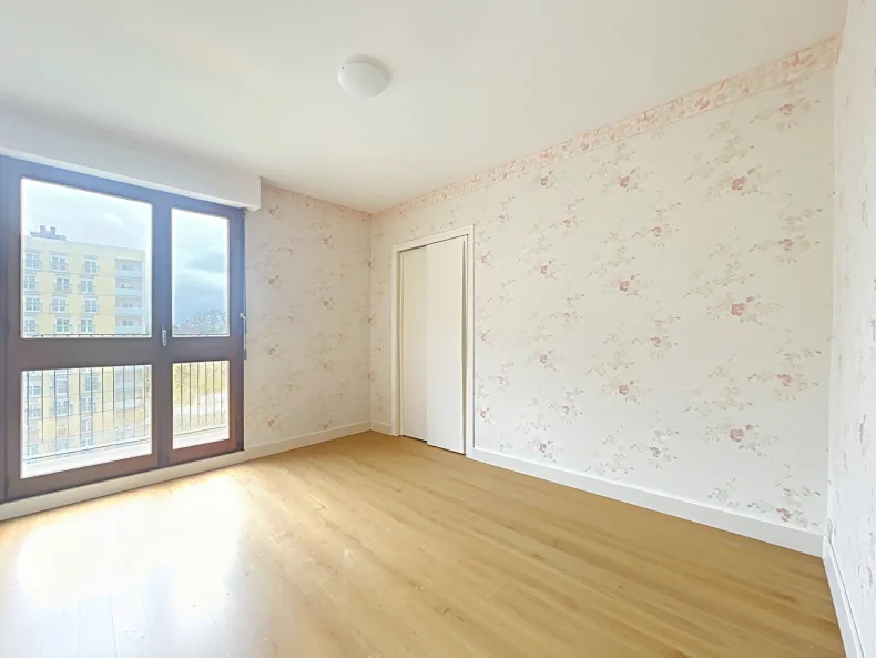 Appartement 4 pièces à Chalons en champagne - photo 3