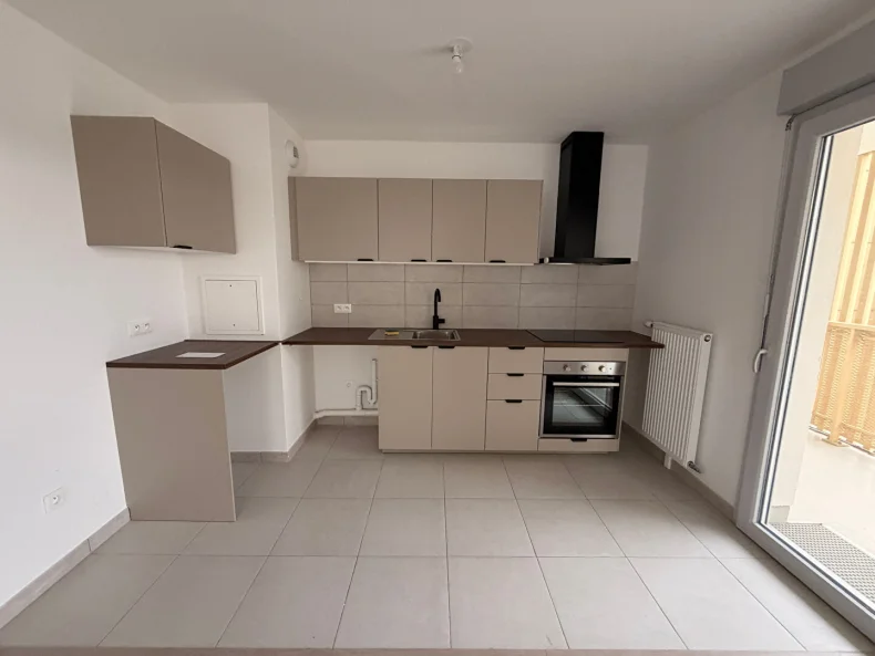 Appartement 3 pièces à Reims - photo 2