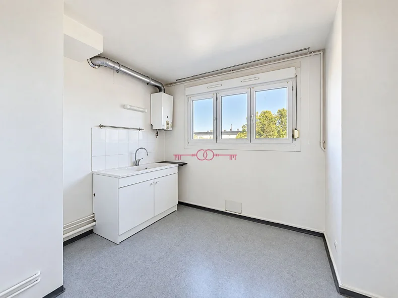Appartement 4 pièces à Reims - photo 4