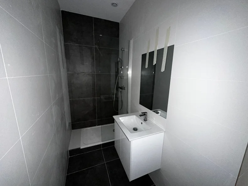 Appartement 5 pièces à Reims - photo 2