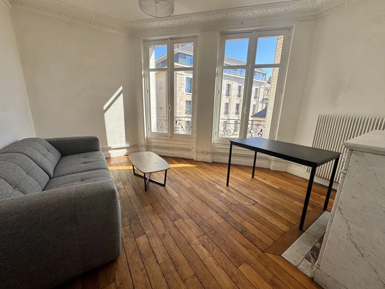 Appartement 5 pièces à Reims - photo 1